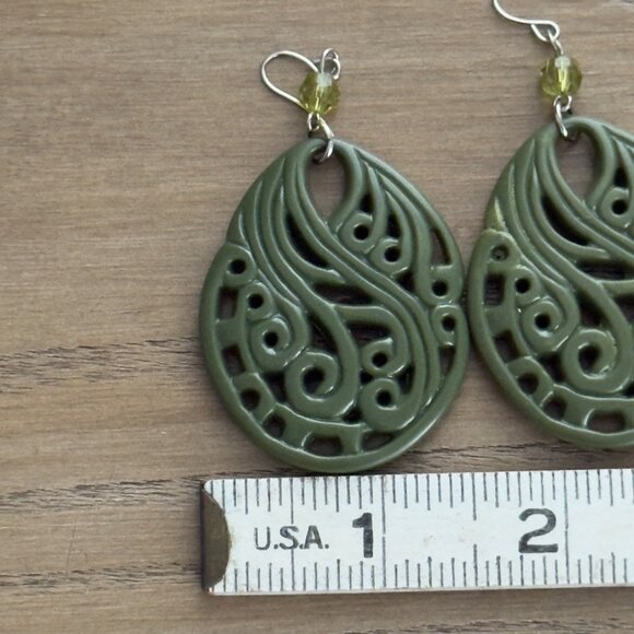 Handcrafted Olive Green Acrylic Dangle Earrings Beaded Silver Tone Hooks Plastic - Picture 4 of 9